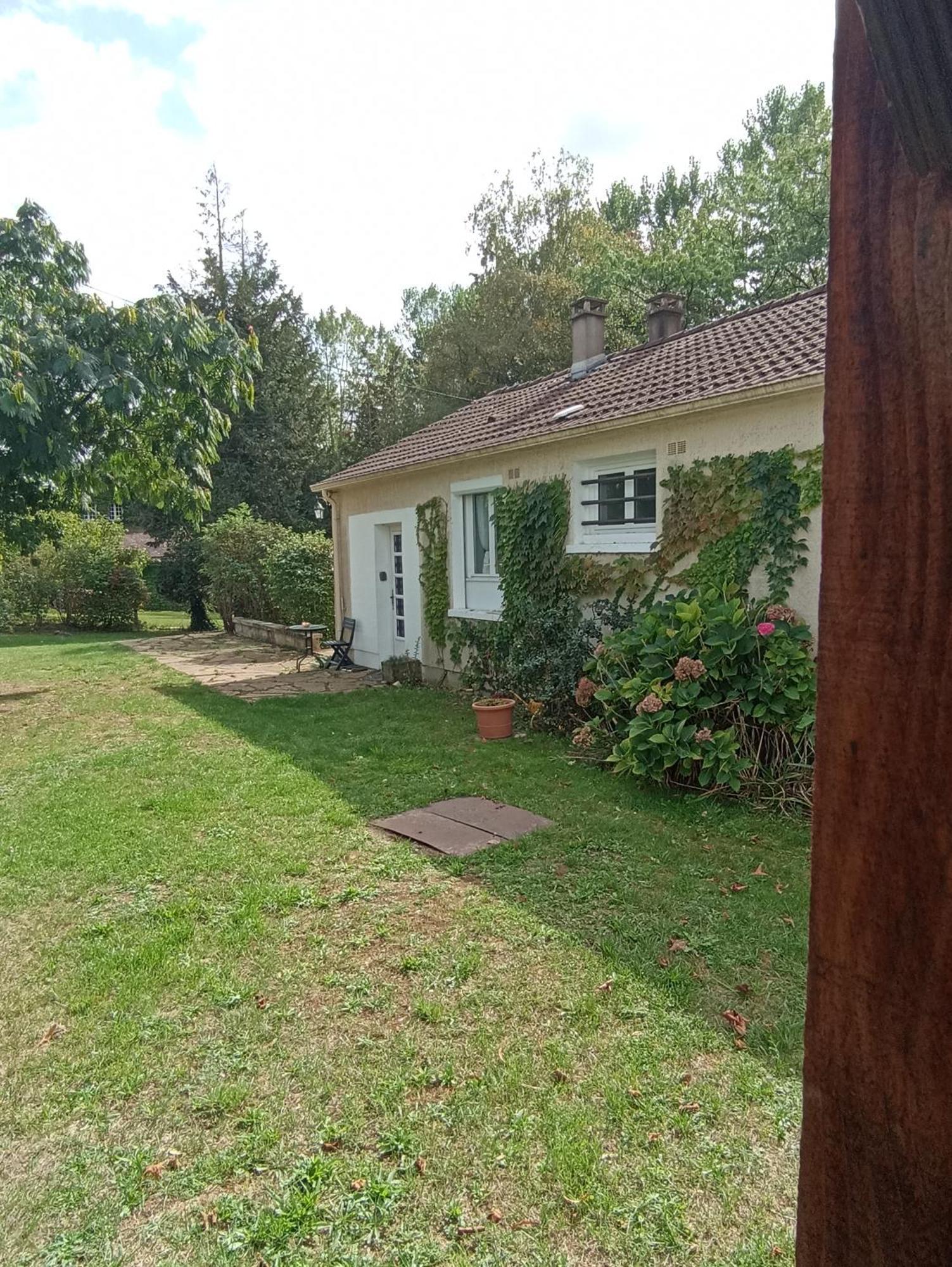 Maison De Village En Bord De Riviere Narcy Exterior photo